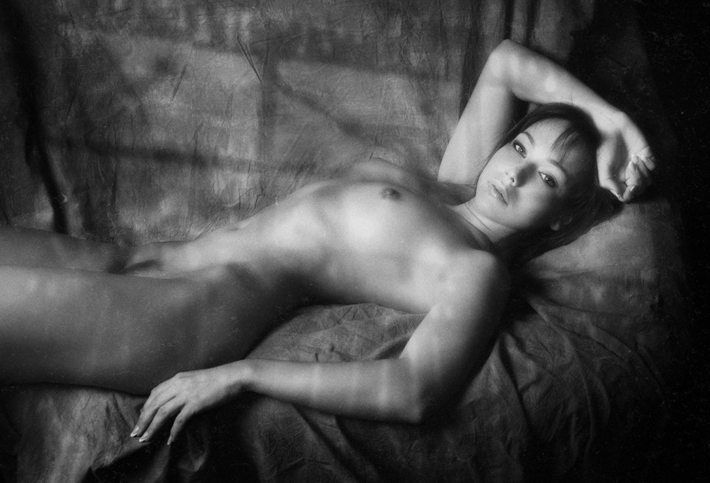 Любительская фотосессия в стиле ню