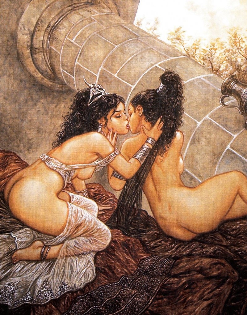 Heidi, Lucy, Sapphira голые попки