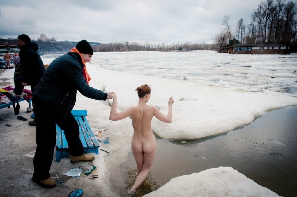 Фото голых женщин моржей