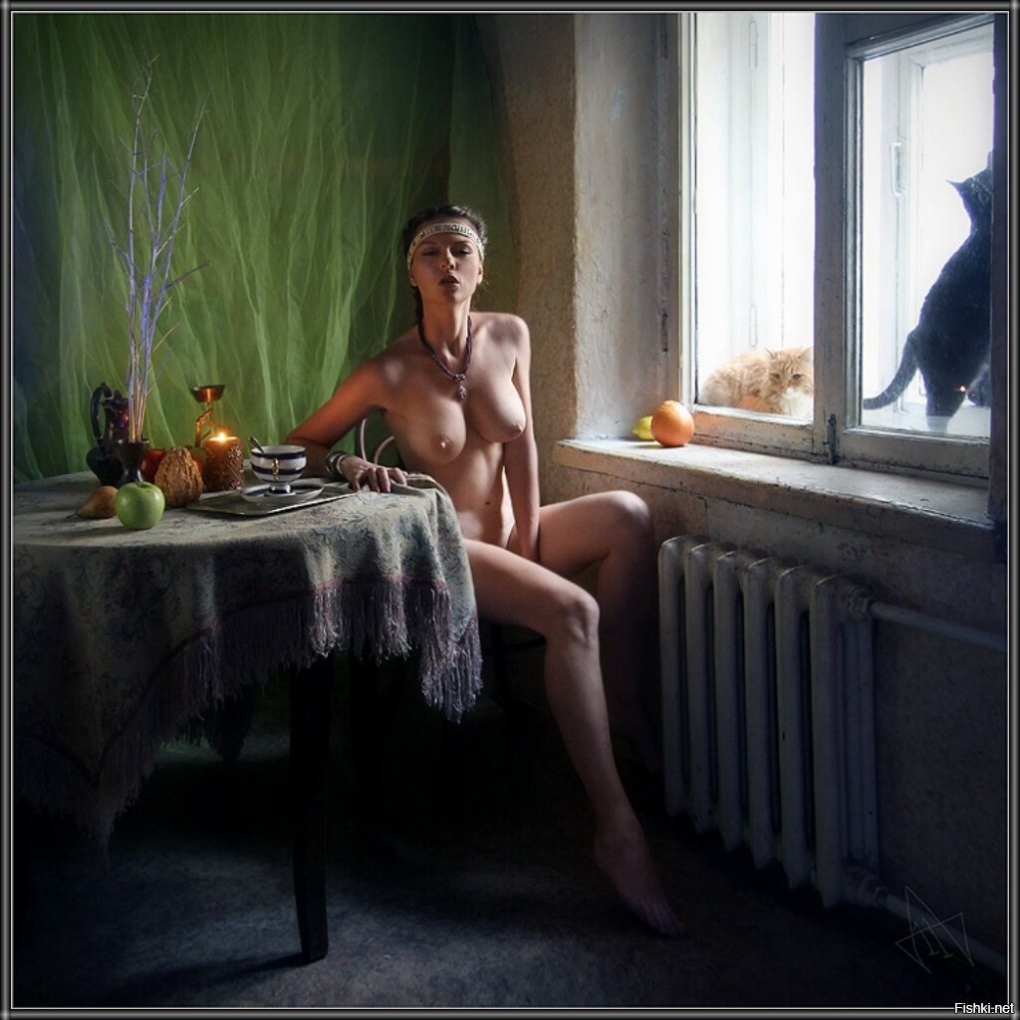 Красивые женщины голые в быту