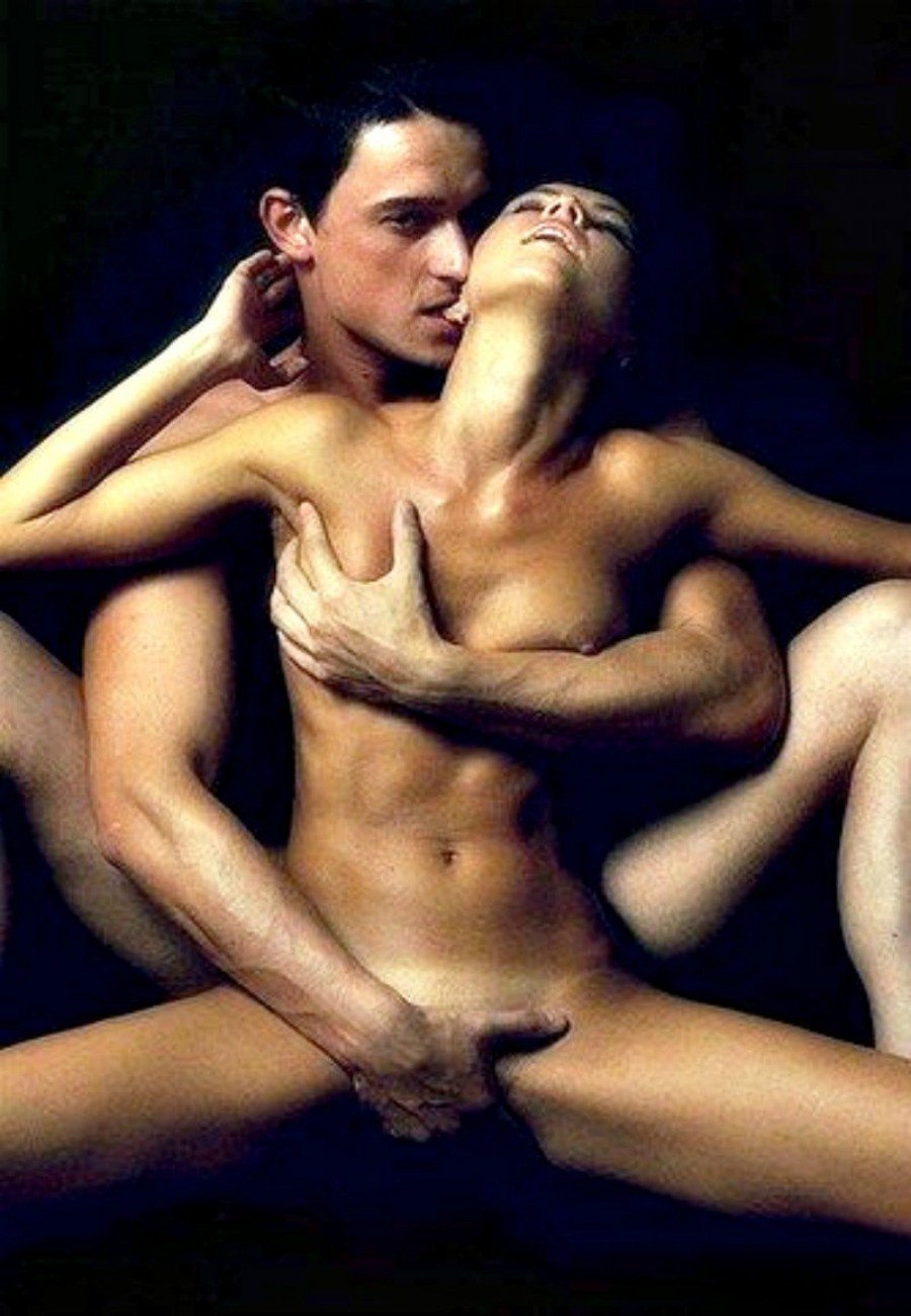 Голые женщины и голые мужчины